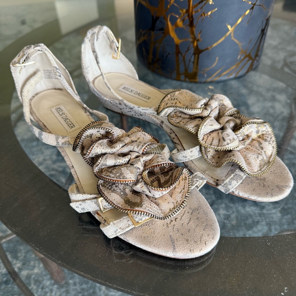 Kelsi Dagger Cream Sandals with Textured Design